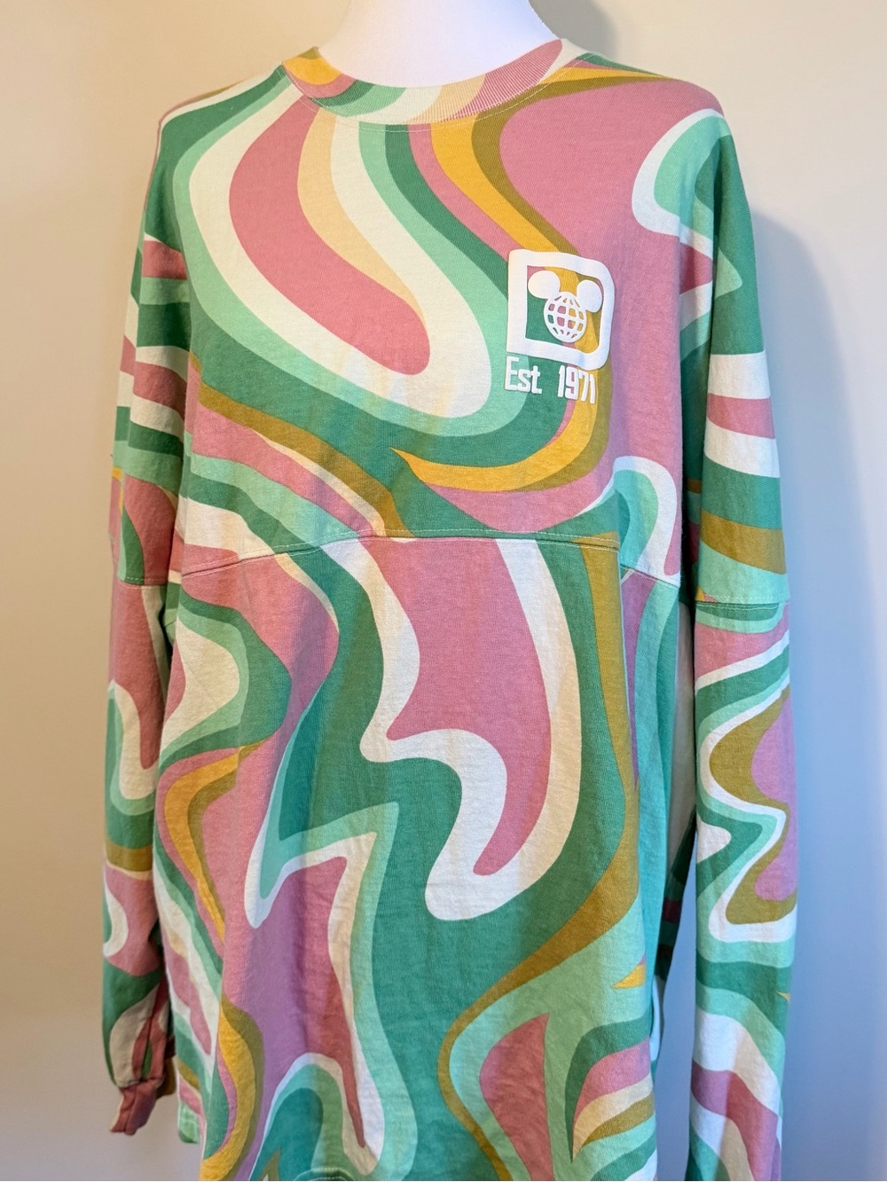 Disney World Spirit Jersey 70s Swirl Size Large